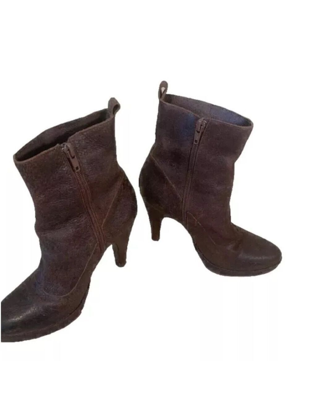 Type Z Leather Boots Womens size 8 heeled boots